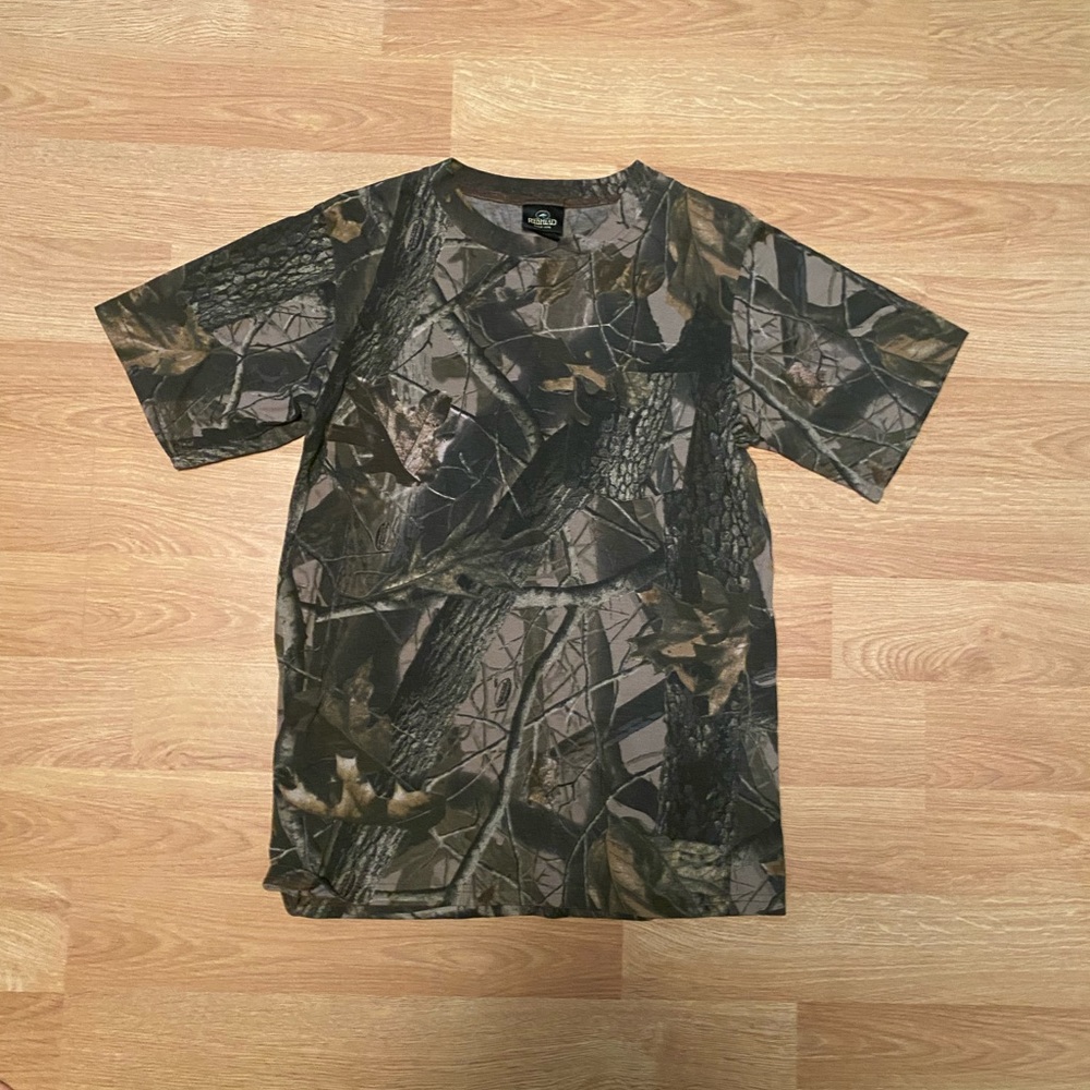 Good fitting camo tee
